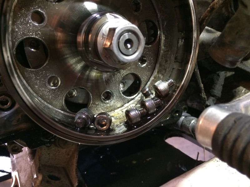 Starter clutch snapped bolts 2010 Yfz450R?? YFZ Central